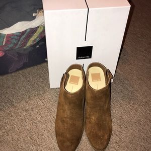 NWT brown suede dolce vita slip on booties